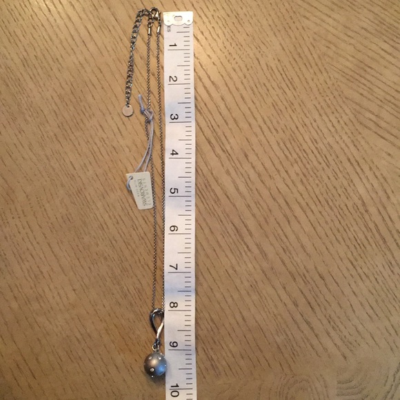 Necklace with round pendant. - Picture 3 of 3